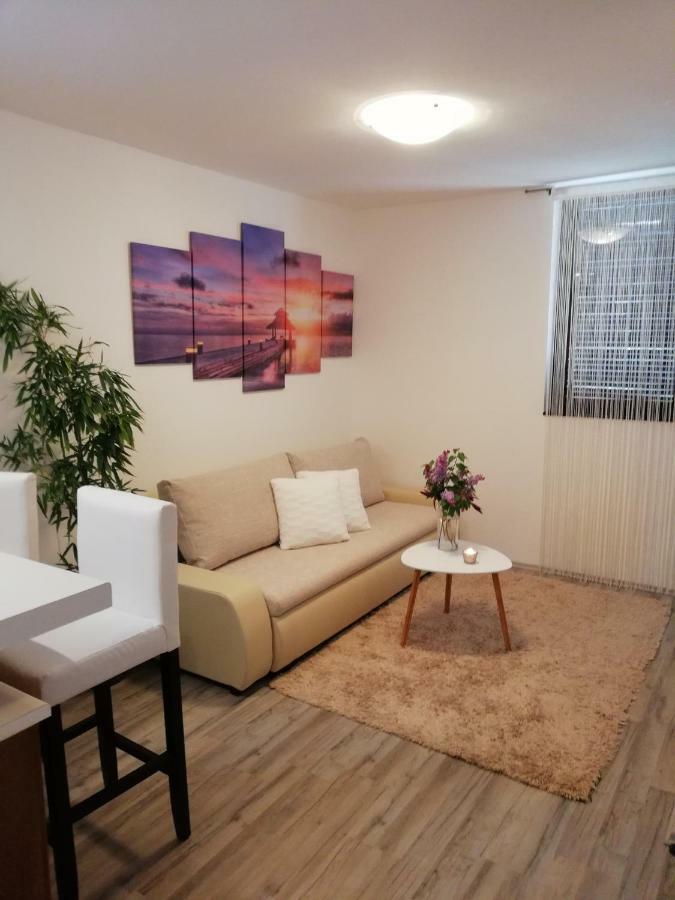 Nokturno Apartment, Self Check-In Пореч Екстериор снимка