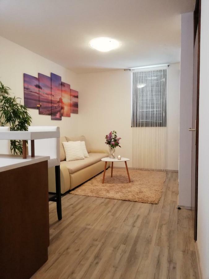 Nokturno Apartment, Self Check-In Пореч Екстериор снимка