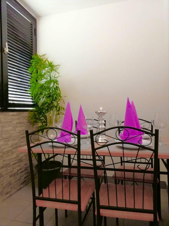 Nokturno Apartment, Self Check-In Пореч Екстериор снимка