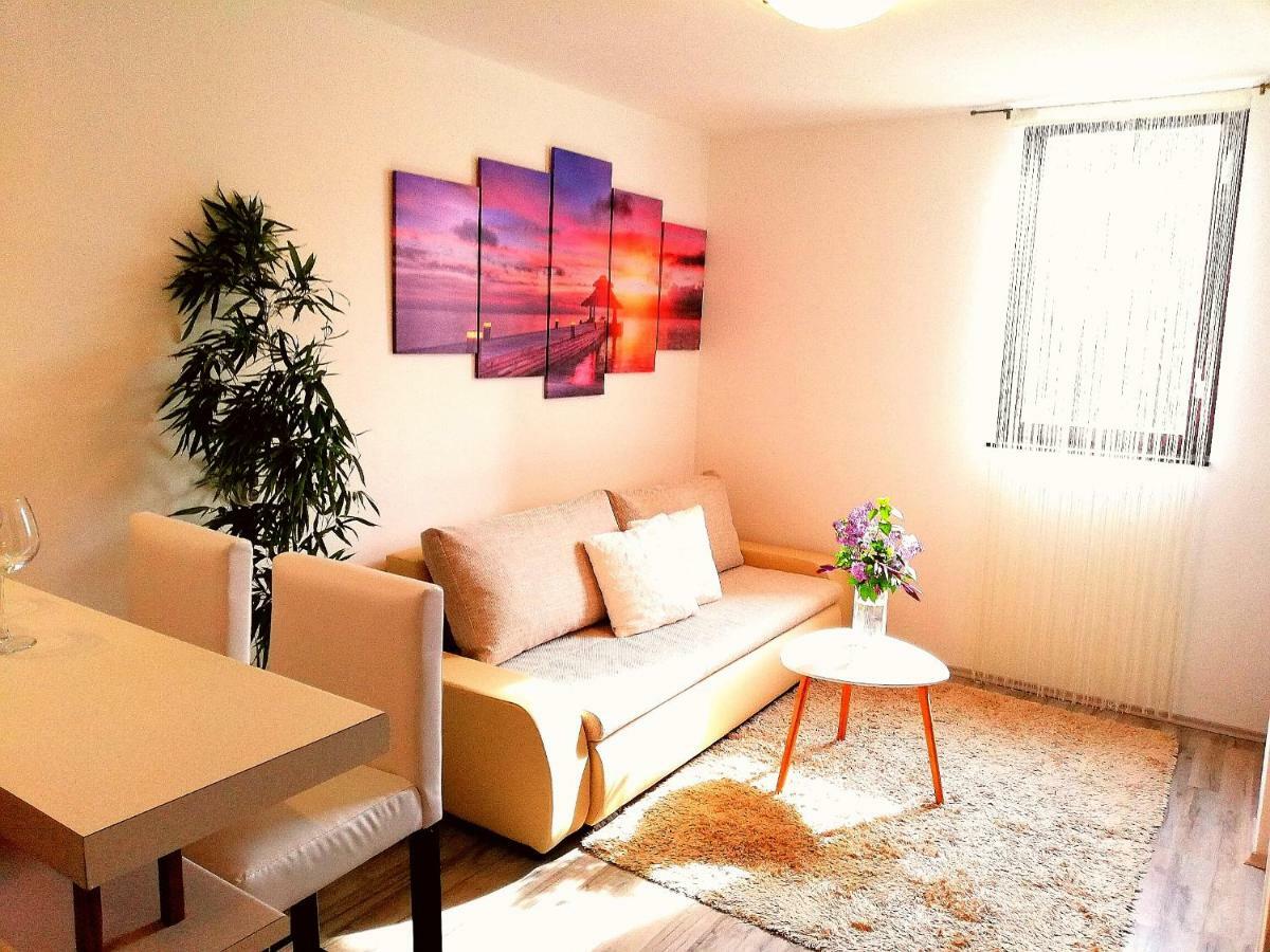 Nokturno Apartment, Self Check-In Пореч Екстериор снимка