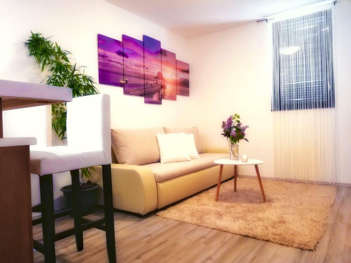 Nokturno Apartment, Self Check-In Пореч Екстериор снимка